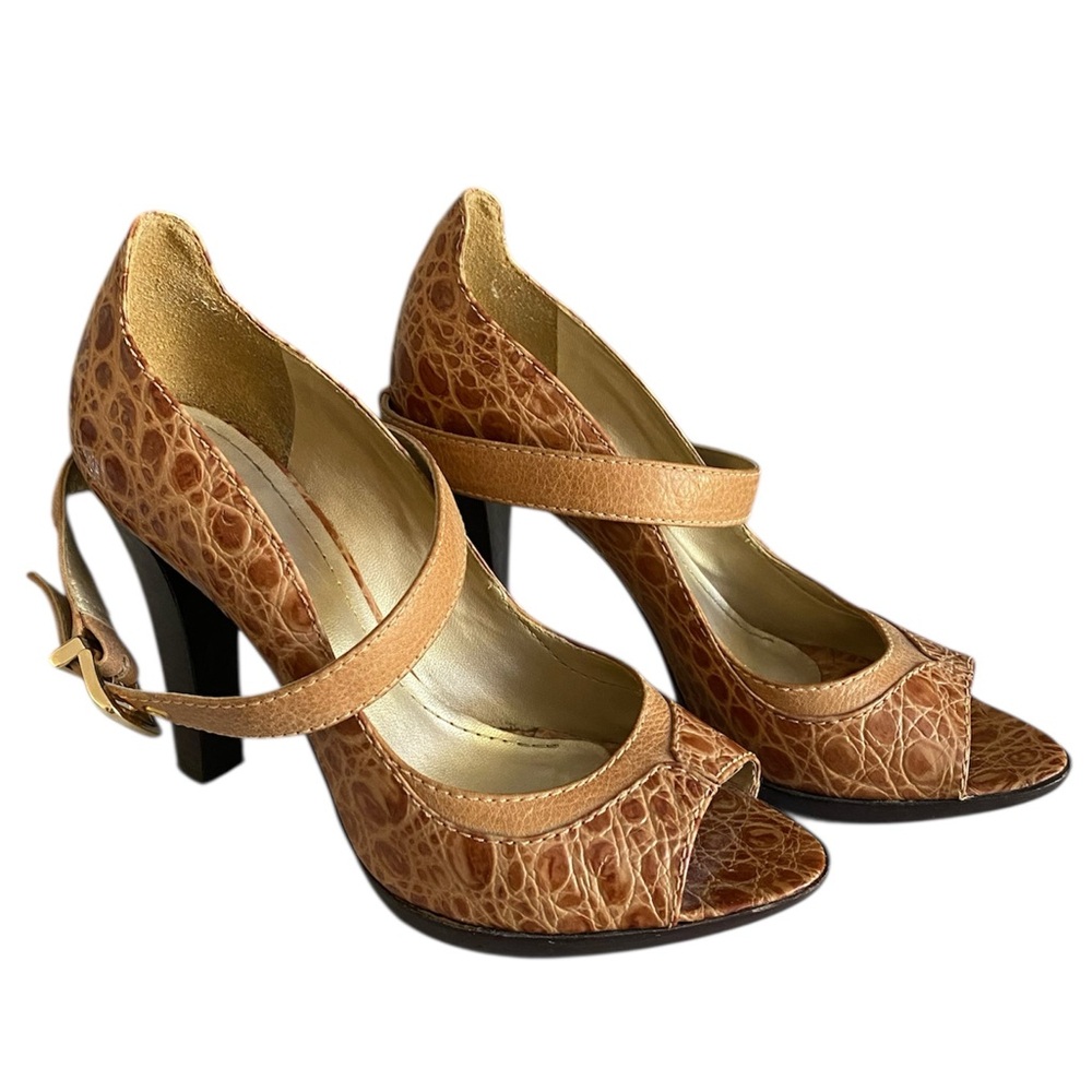 Klub Nico Brown Heels with Intricate Design